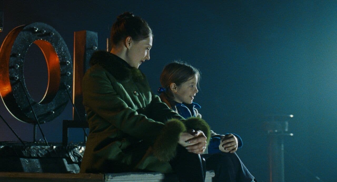 Filmbeeld uit de jeugdfilm Minoes