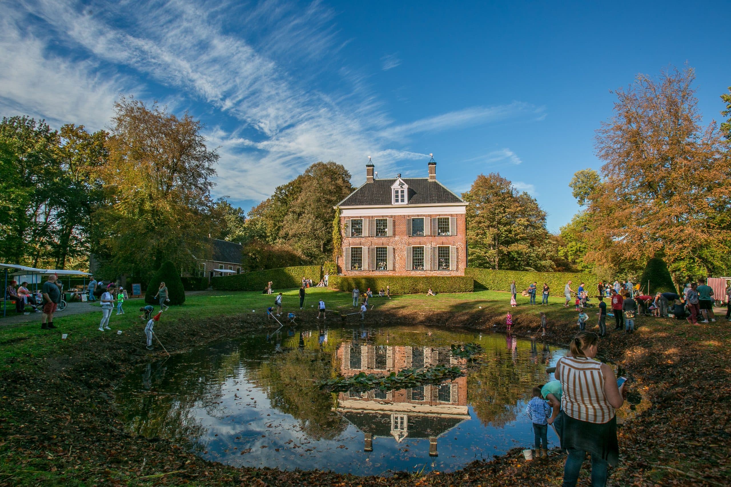 Foto bij Paddenstoelenfestival bij de Ennemaborg